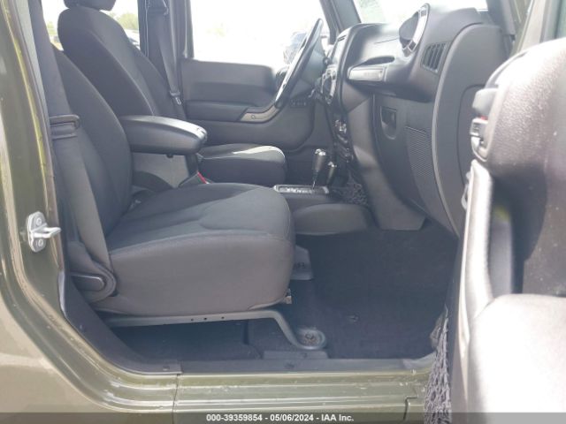 1C4BJWDG6FL762627 Jeep Wrangler Unlimited Sport