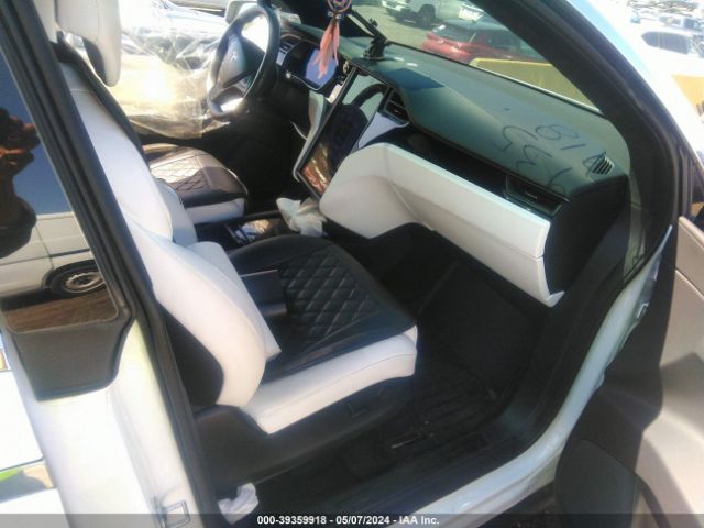 5YJXCBE26KF153711 Tesla Model X 100d/75d/long Range