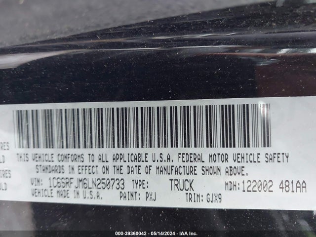 1C6SRFJM6LN250733 RAM 1500 Laramie  4x4 5'7 Box