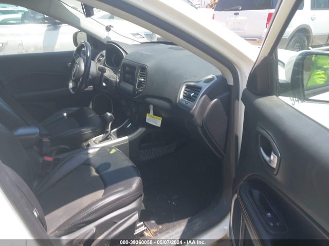 3C4NJCBB9KT802913 Jeep Compass Latitude Fwd