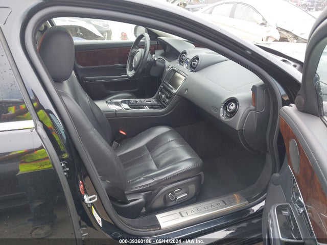 2012 JAGUAR XJ SAJWA1CBXCLV38574 Photo 4