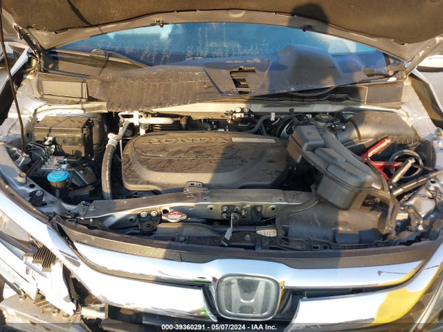 Honda Odyssey Touring 2018 5FNRL6H80JB009053 Image 10