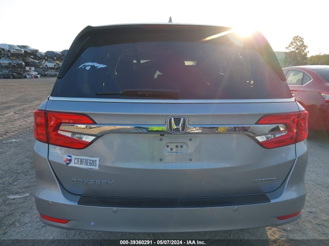 Honda Odyssey Touring 2018 5FNRL6H80JB009053 Image 16