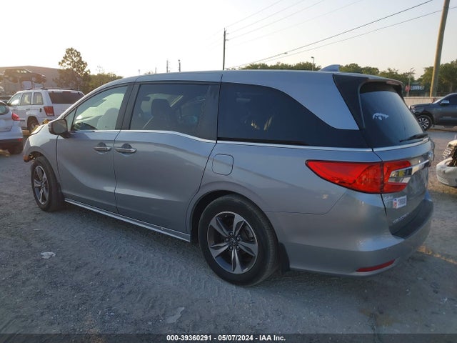 Honda Odyssey Touring 2018 5FNRL6H80JB009053 Image 3
