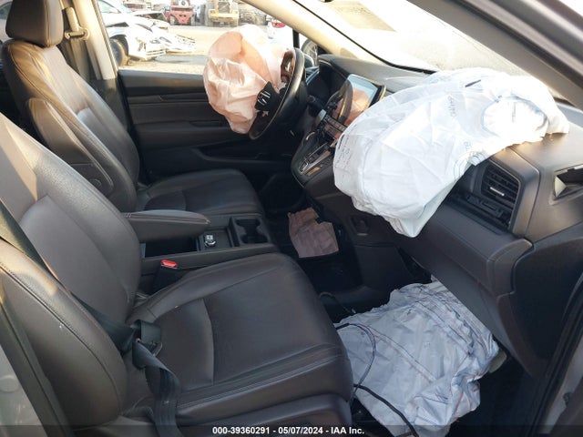 Honda Odyssey Touring 2018 5FNRL6H80JB009053 Image 5