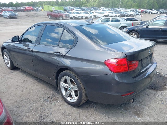 BMW 320i 2014 WBA3B1C5XEK131112 Image 3