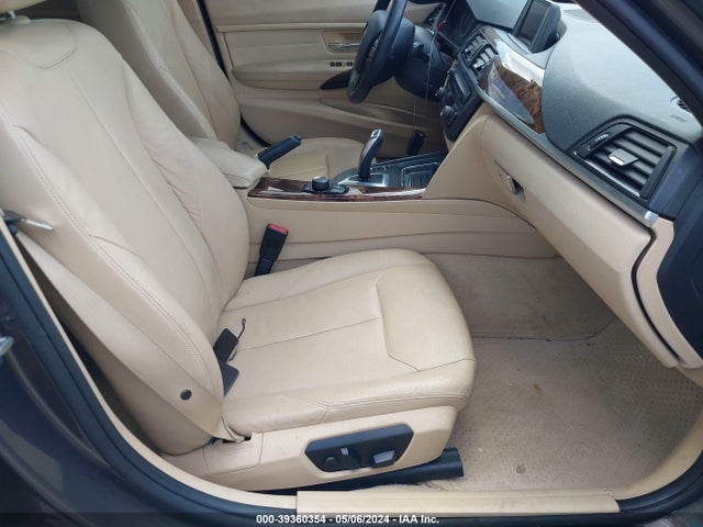 BMW 320i 2014 WBA3B1C5XEK131112 Image 5