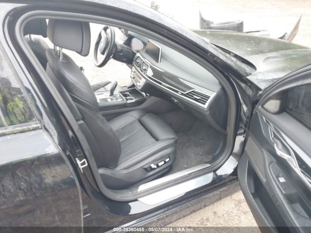 WBA7T2C00NCG81165 BMW 740I