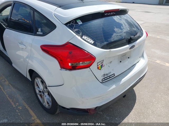 Ford FOCUS SE 2016 1FADP3K24GL376860 Image 6