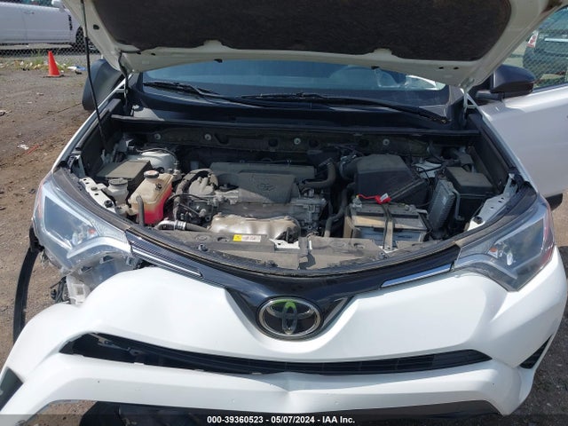 Toyota RAV4 LE 2018 JTMBFREV7JJ189094 Image 10