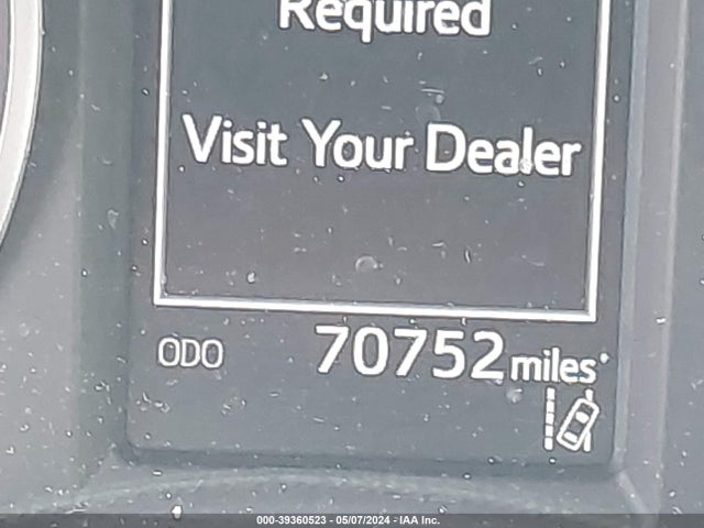 Toyota RAV4 LE 2018 JTMBFREV7JJ189094 Image 15