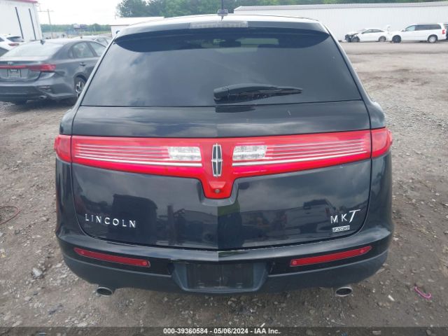 2LMHJ5NK4EBL57050 Lincoln Mkt Livery