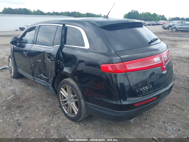 2LMHJ5NK4EBL57050 Lincoln Mkt Livery