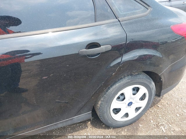 Ford FOCUS S 2018 1FADP3E26JL325699 Image 13