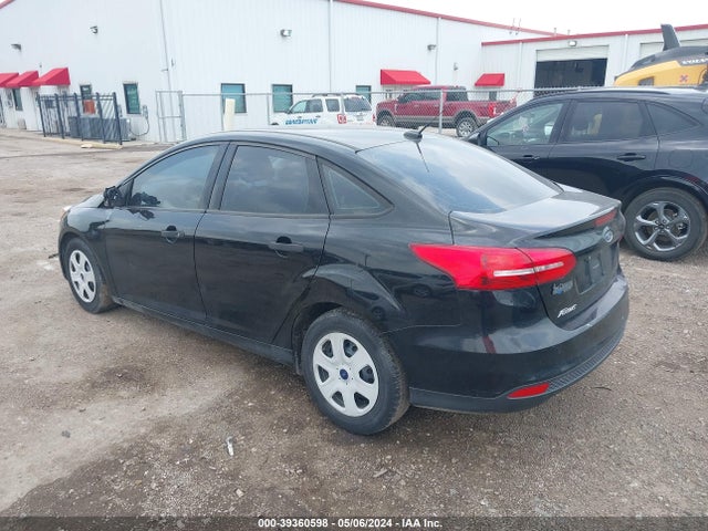 Ford FOCUS S 2018 1FADP3E26JL325699 Image 3