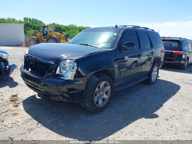 GMC YUKON SLT 2014 1GKS2CE03ER123439 Image 2