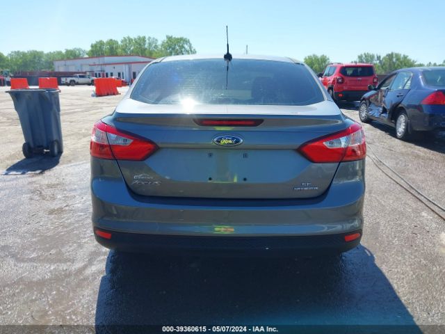 1FADP3F22EL252657 Ford FOCUS SE