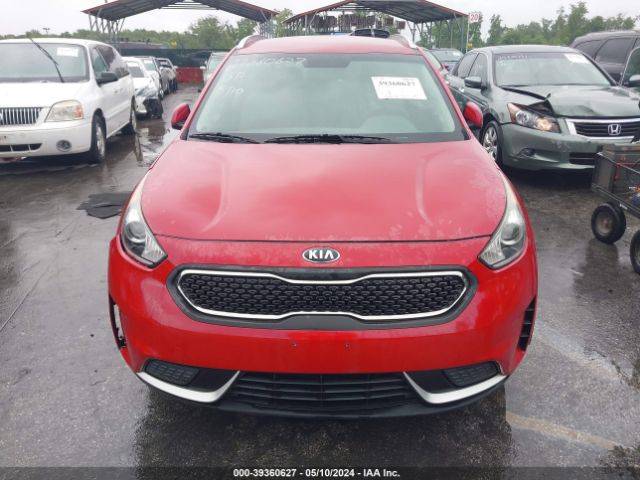 KNDCB3LC6J5176229 KIA NIRO LX