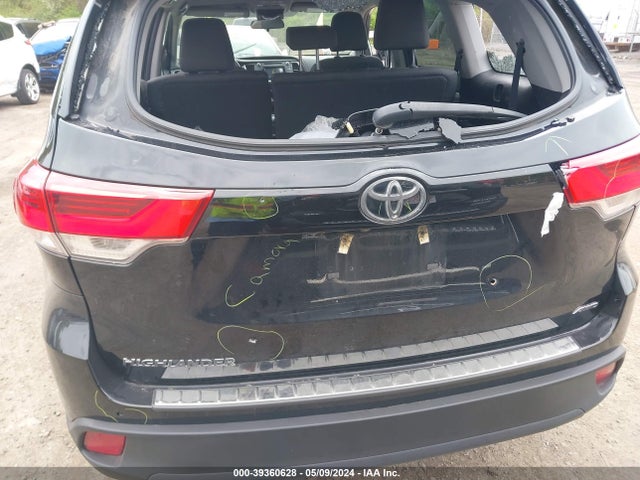 Toyota Highlander Le 2017 5TDBZRFH2HS384047 Image 18