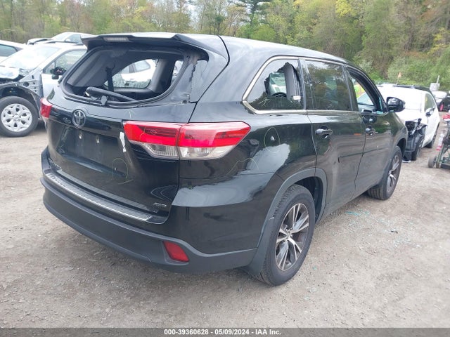 Toyota Highlander Le 2017 5TDBZRFH2HS384047 Image 4