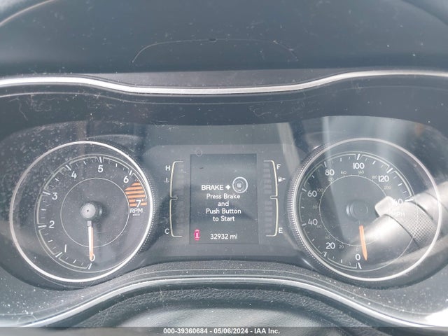 1C4PJLLB0KD490302 Jeep Cherokee Altitude Fwd
