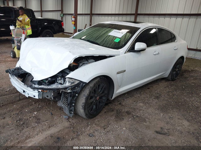2013 JAGUAR XF SAJWA0E75D8S85039 Photo 1
