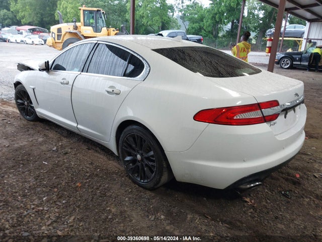 2013 JAGUAR XF SAJWA0E75D8S85039 Photo 2
