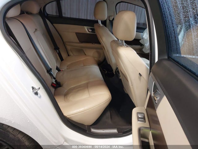2013 JAGUAR XF SAJWA0E75D8S85039 Photo 7