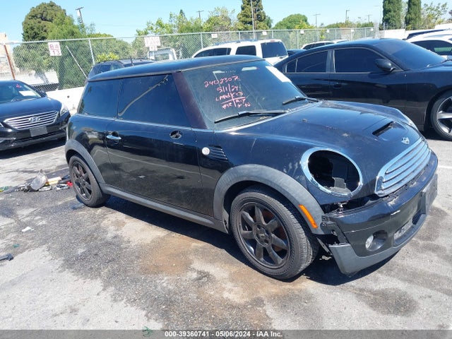 2009 MINI COOPER WMWMF33589TW76746 Photo 0