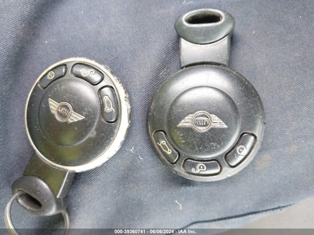 2009 MINI COOPER WMWMF33589TW76746 Photo 10