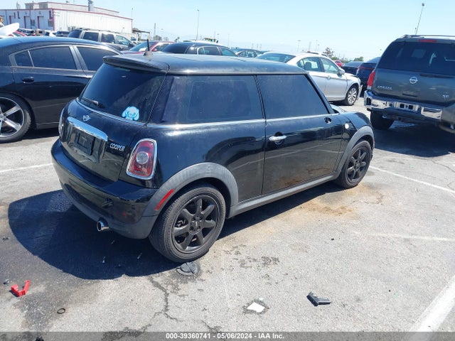 2009 MINI COOPER WMWMF33589TW76746 Photo 3