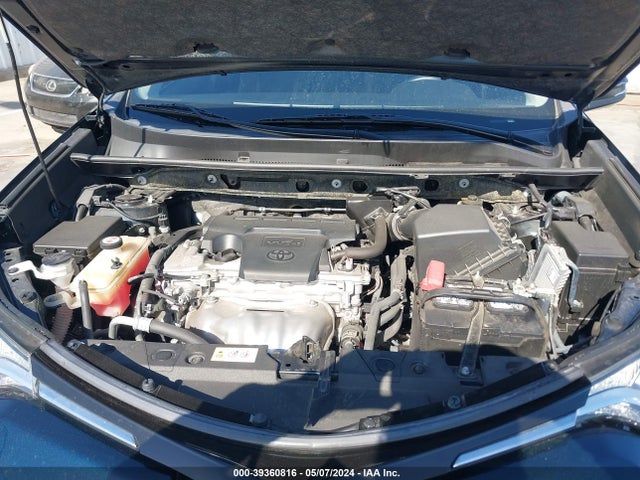 Toyota Rav4 Xle 2017 JTMWFREV7HJ716630 Image 10