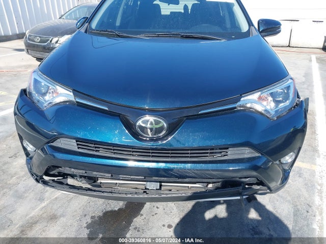 Toyota Rav4 Xle 2017 JTMWFREV7HJ716630 Image 11