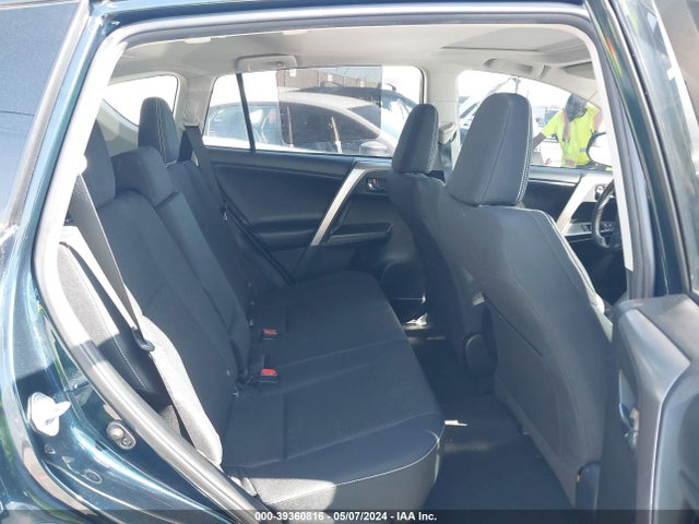 Toyota Rav4 Xle 2017 JTMWFREV7HJ716630 Image 8