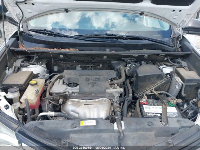 Toyota RAV4 LE 2017 2T3ZFREV3HW350633 Image 10