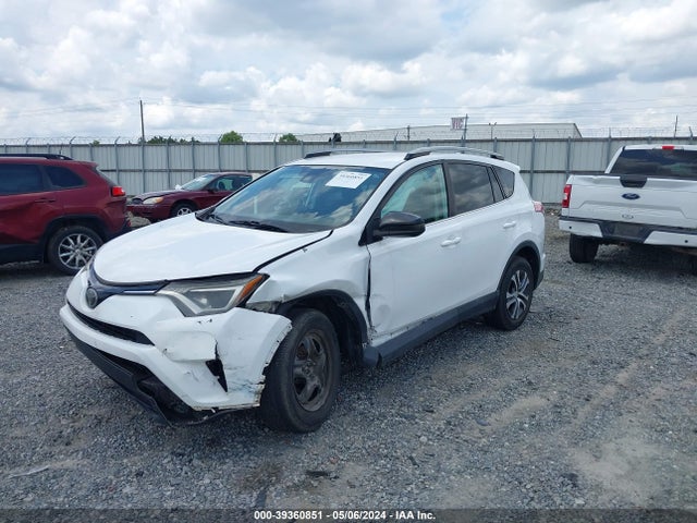 Toyota RAV4 LE 2017 2T3ZFREV3HW350633 Image 2