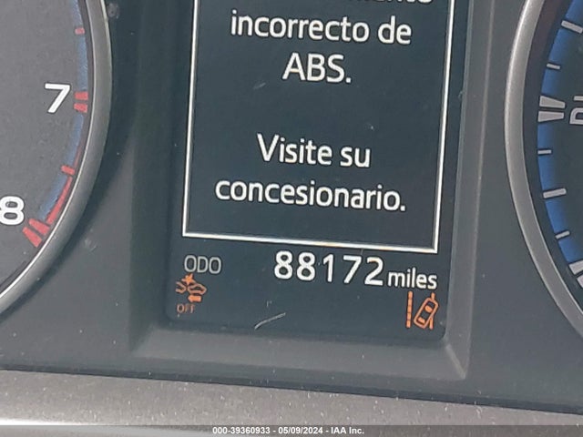 Toyota Rav4 Xle 2017 JTMRFREV0HJ174400 Image 16