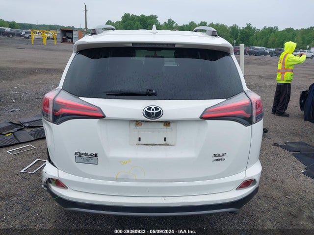 Toyota Rav4 Xle 2017 JTMRFREV0HJ174400 Image 17