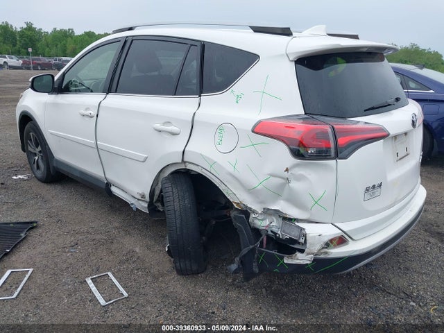 Toyota Rav4 Xle 2017 JTMRFREV0HJ174400 Image 3