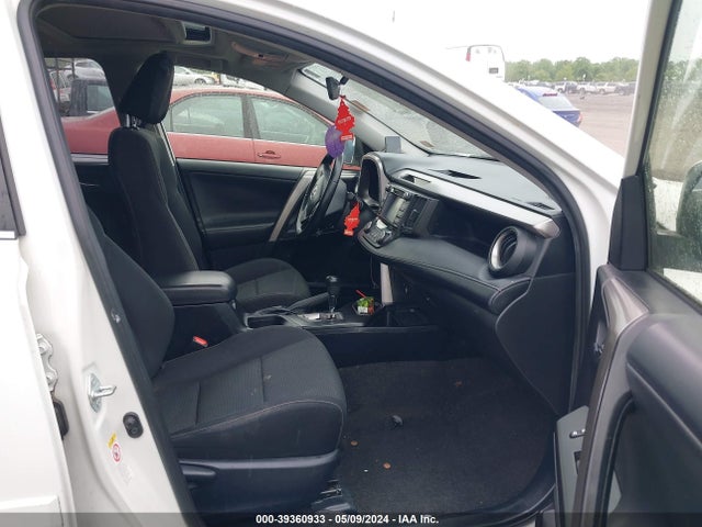 Toyota Rav4 Xle 2017 JTMRFREV0HJ174400 Image 5