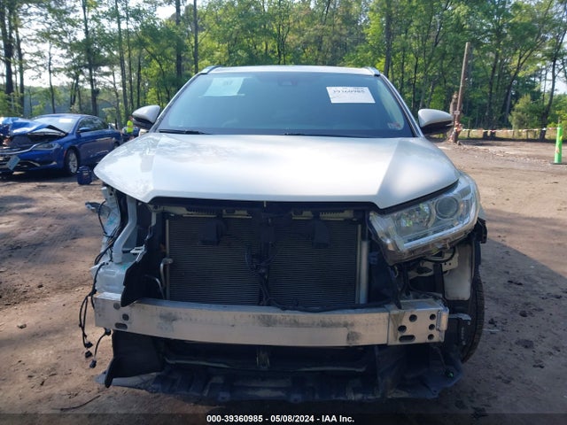 Toyota Highlander Xle 2018 5TDJZRFH1JS557994 Image 12
