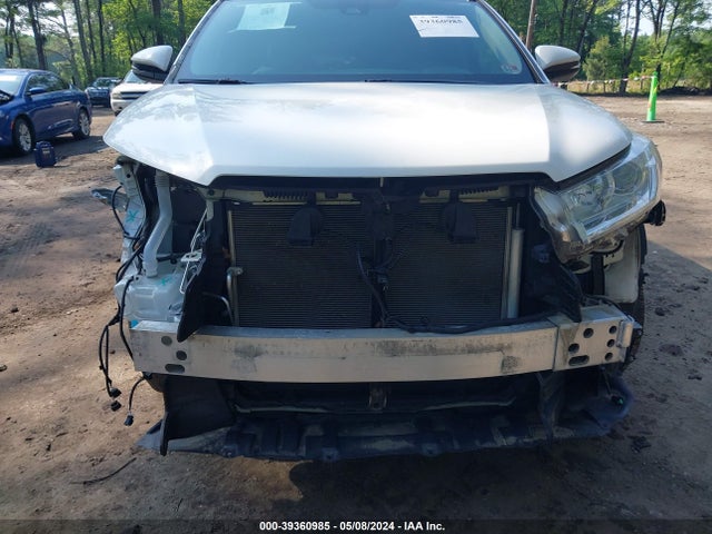 Toyota Highlander Xle 2018 5TDJZRFH1JS557994 Image 6