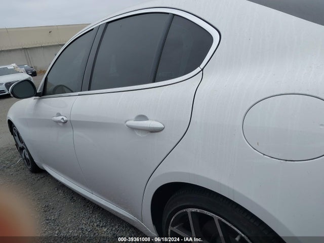 ZARFAMBN6M7647254 Alfa Romeo Giulia Ti Rwd