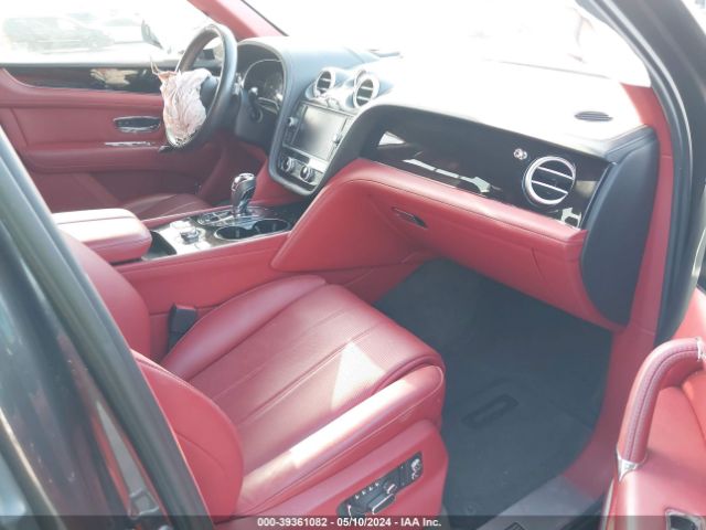 2019 BENTLEY BENTAYGA SJAAM2ZV7KC024222 Photo 4