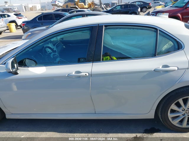 Toyota CAMRY LE 2022 4T1C11AK0NU014394 Image 14