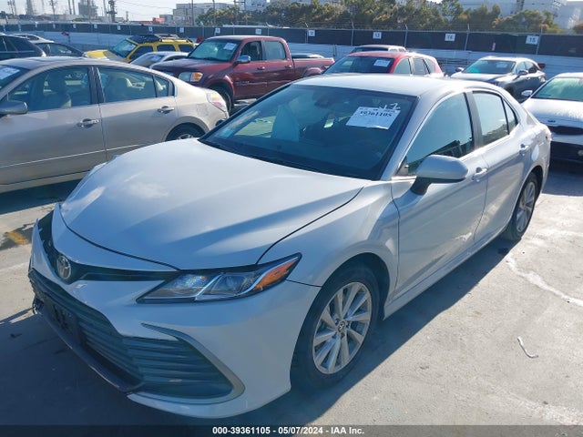 Toyota CAMRY LE 2022 4T1C11AK0NU014394 Image 2