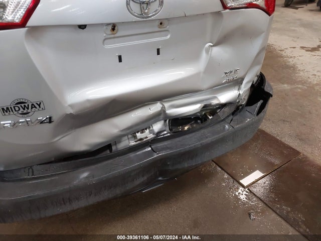 Toyota Rav4 Xle 2015 2T3RFREV6FW301746 Image 6