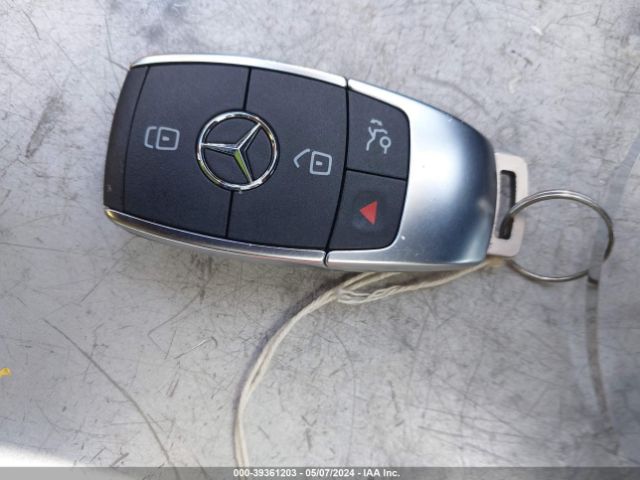 W1N4M4HB6NW186952 Mercedes-Benz Glb 250 4matic