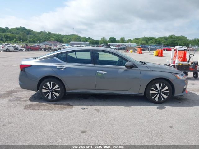 1N4BL4DW6NN357902 Nissan Altima Sv Intelligent Awd
