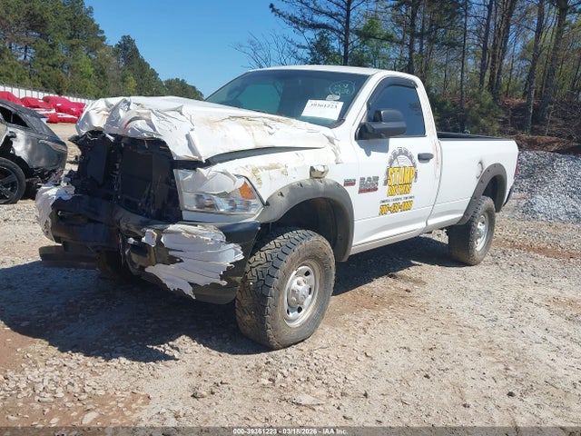 39361223 :رقم المزاد ، 3C6MR5AJ2JG166391 vin ، 2018 Ram 2500 Tradesman Regular Cab 4x4 8' Box مزاد بيع